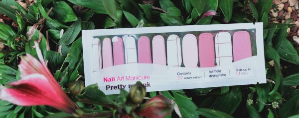 Pretty in pink nail wraps