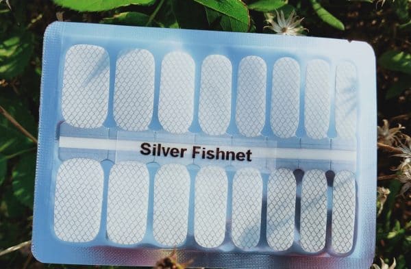 Bindy's Silver Fishnet Wrap