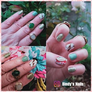 Bindy's Mixed Mani with Softly Moss One Step UV Gel